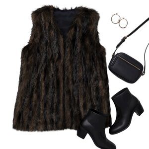 Chico’s Brown Black Faux Fur Vest Women’s Size 1 Open Front Soft Lined Luxe EUC